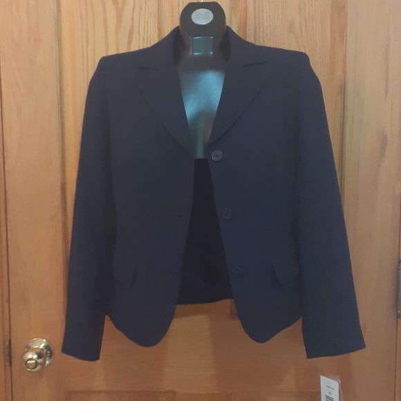 NEW Nygard Navy 3 Button Blazers Size 4P & 6P - Picture 8 of 8